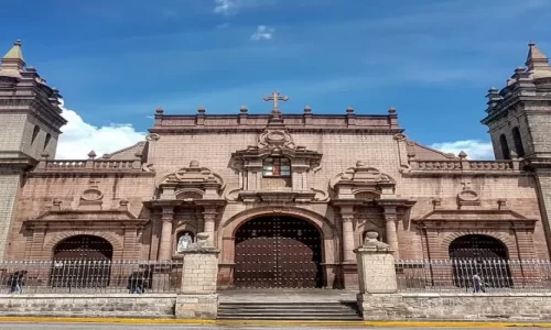 Catedral Basílica de Santa María de Ayacucho