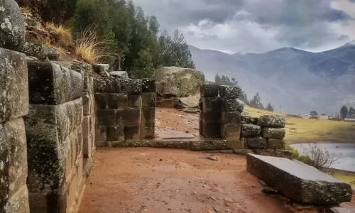 Complejo Arqueológico de Pumacocha o Intihuatana